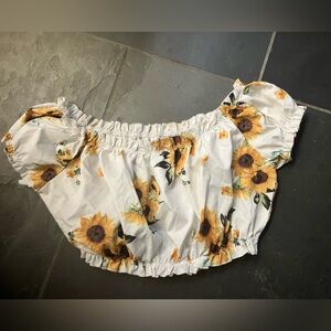 SHEIN Women’s Size 3XL Sunflower Print Off-Shoulder Top